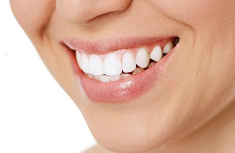 a bright smile after using best teeth whitening strips