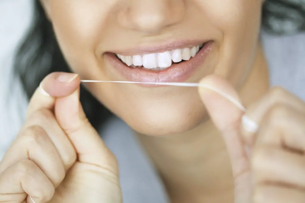 Waterpik Water Flosser vs. String Dental Floss DentalsReview